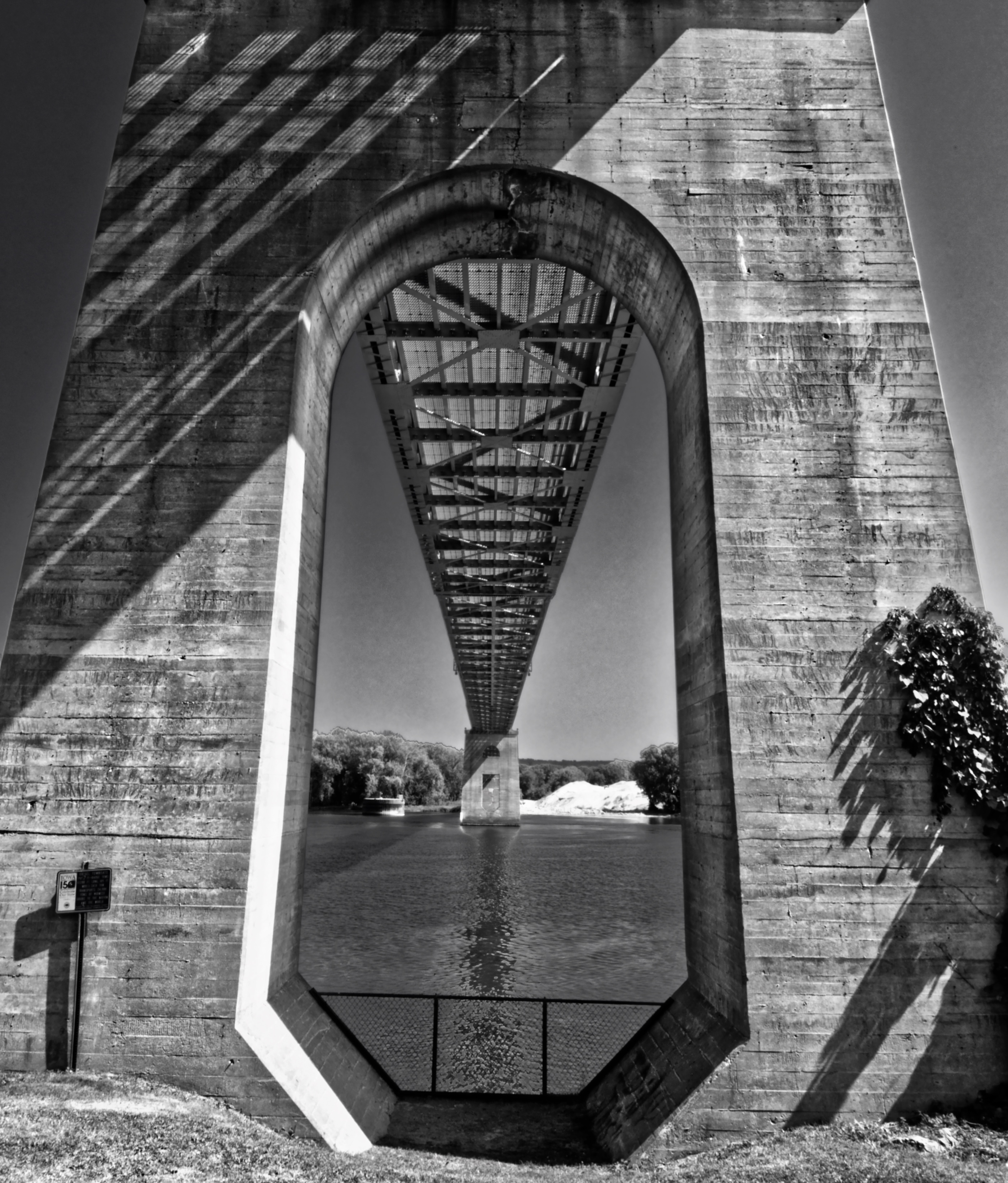 Black Hawk Bridge